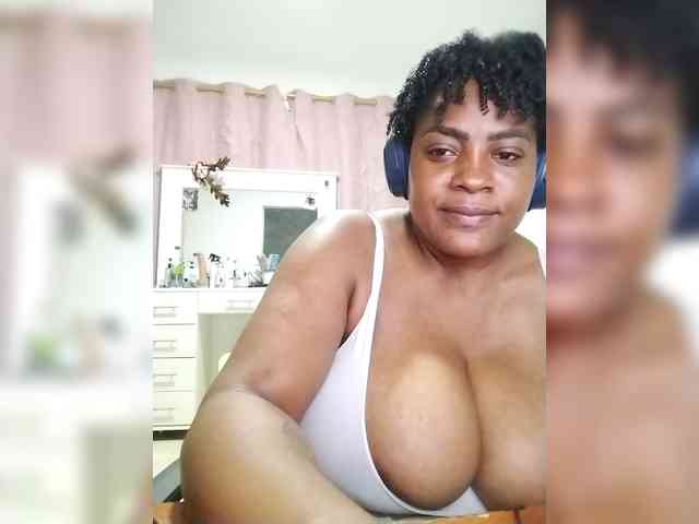 GoddessCarrie webcam