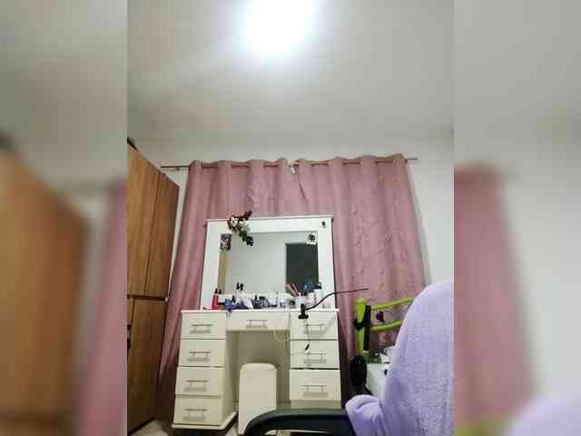 GoddessCarrie webcam