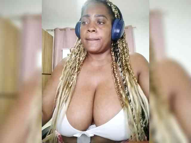 GoddessCarrie webcam