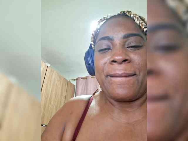 GoddessCarrie webcam