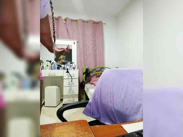 GoddessCarrie webcam