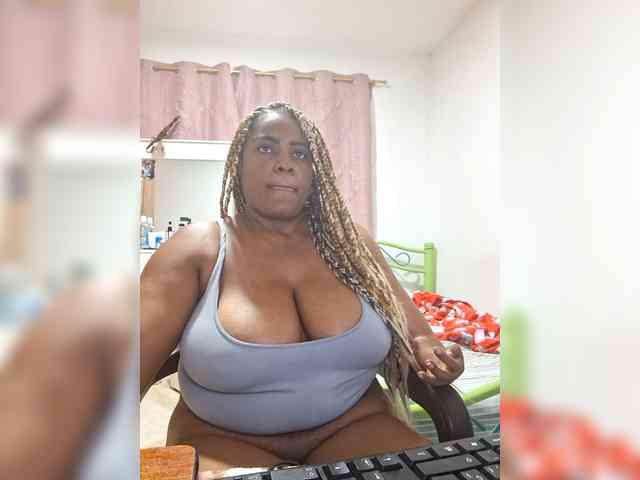 GoddessCarrie webcam