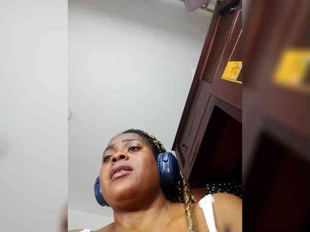 GoddessCarrie webcam