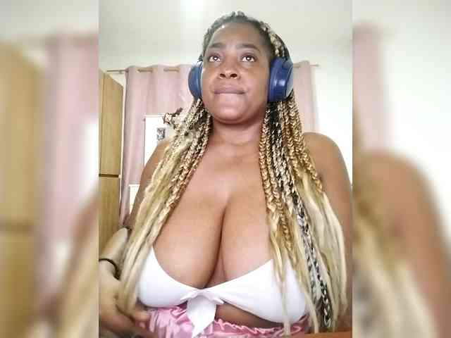 GoddessCarrie webcam