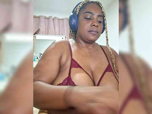 GoddessCarrie webcam