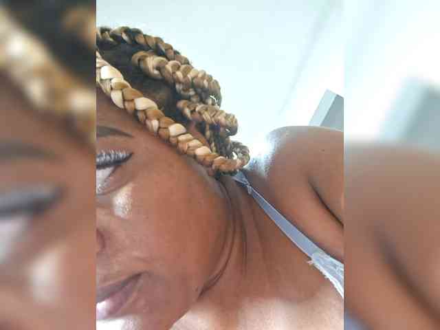 GoddessCarrie webcam