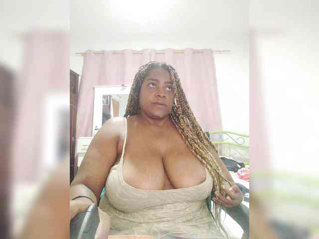GoddessCarrie webcam