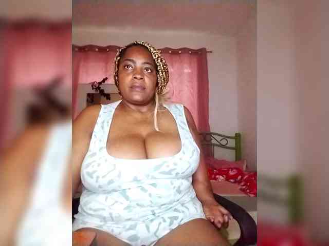 GoddessCarrie webcam