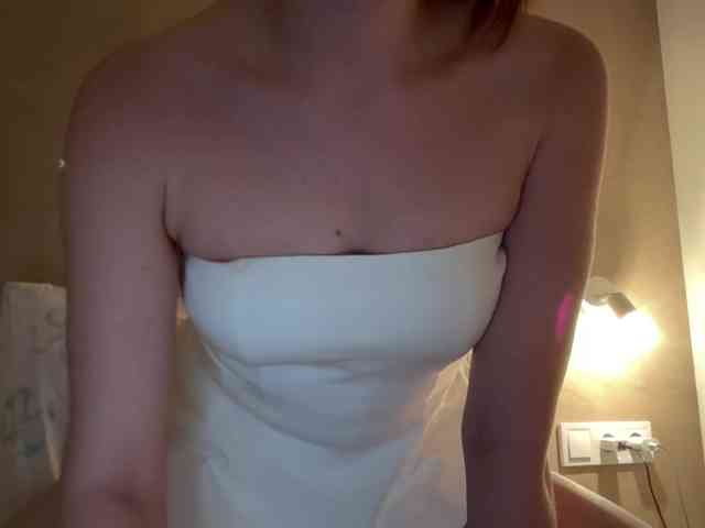 GoddessBratRosa webcam