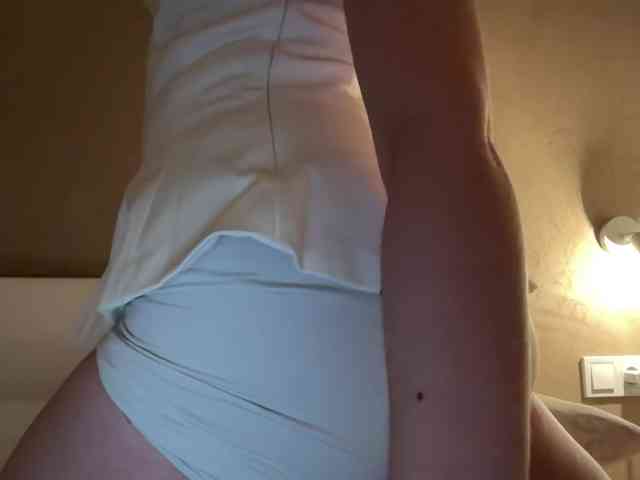 GoddessBratRosa webcam