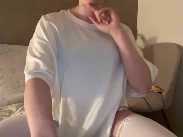 GoddessBratRosa webcam