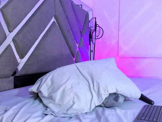 Camille-Juicy webcam