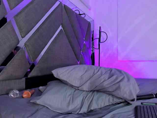 Camille-Juicy webcam