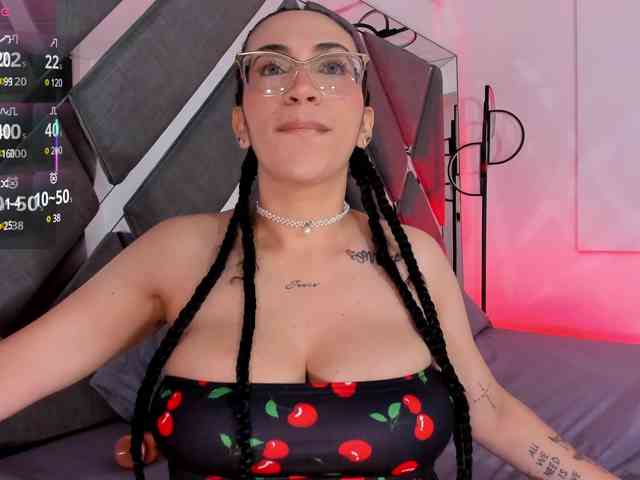 Camille-Juicy webcam