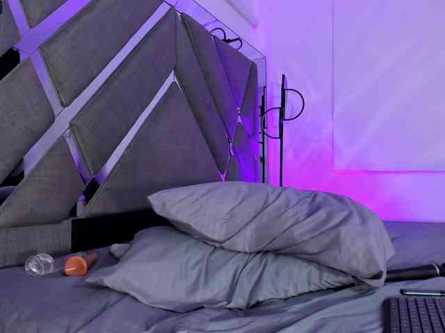 Camille-Juicy webcam