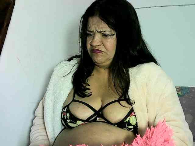Bigmami-squirt webcam
