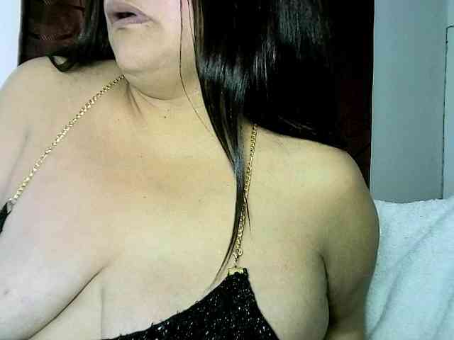 Bigmami-squirt webcam
