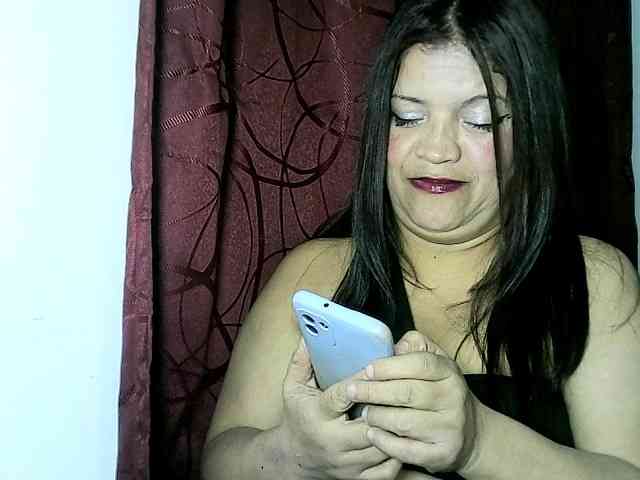 Bigmami-squirt webcam