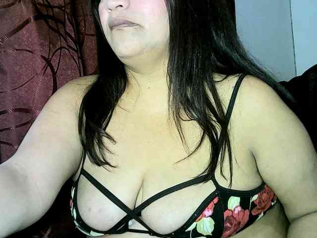 Bigmami-squirt webcam