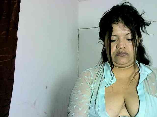 Bigmami-squirt webcam