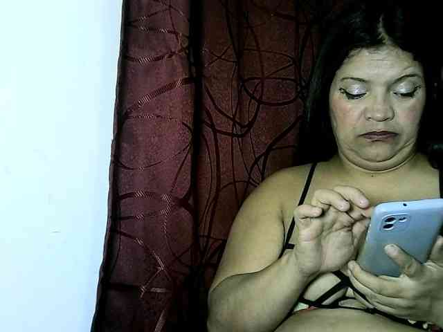 Bigmami-squirt webcam
