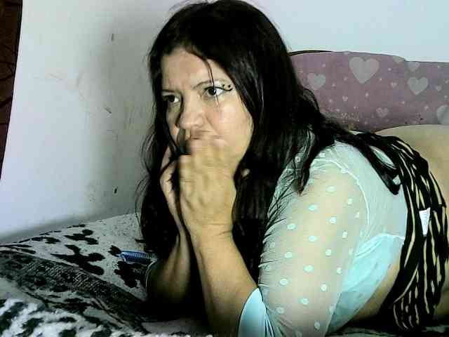 Bigmami-squirt webcam