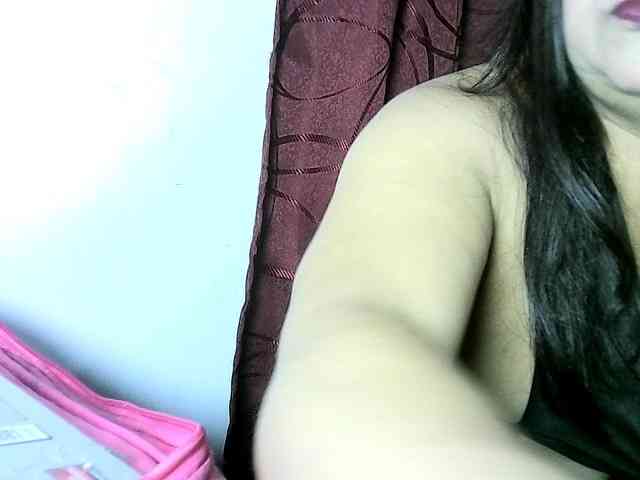 Bigmami-squirt webcam
