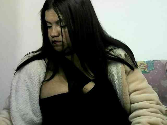 Bigmami-squirt webcam