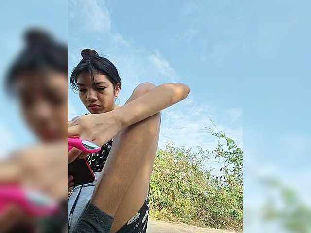 ROOMEXOTIC11's BongaCams show and profile