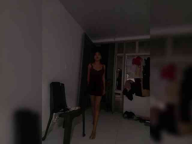 ROOMEXOTIC11 webcam