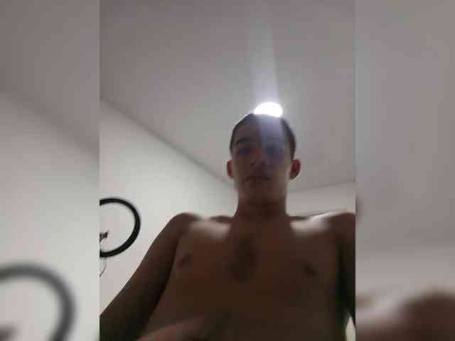 ROOMEXOTIC11 webcam