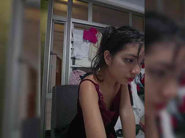 ROOMEXOTIC11 webcam