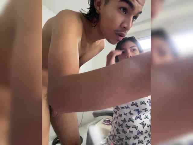 ROOMEXOTIC11 webcam