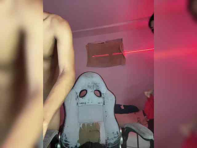ROOMEXOTIC11 webcam