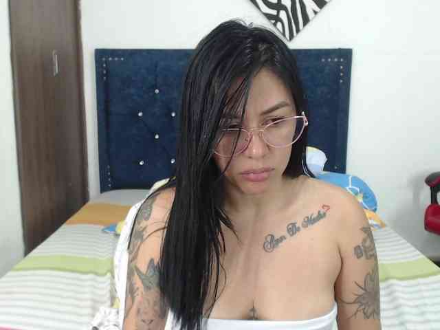 Mimibustamante33 webcam