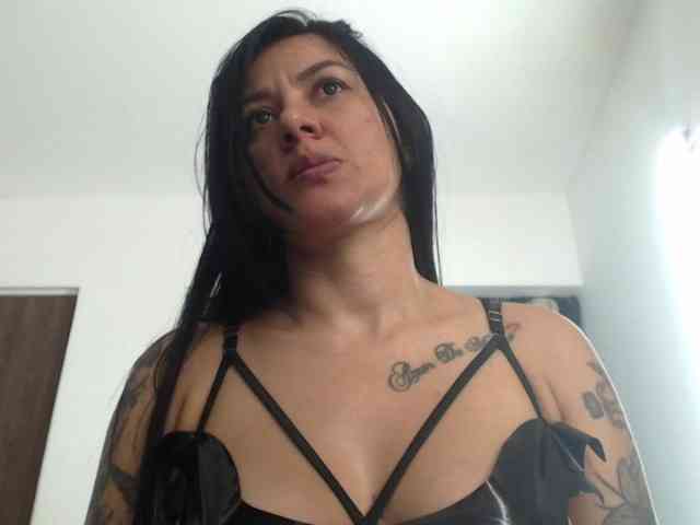 Mimibustamante33 webcam