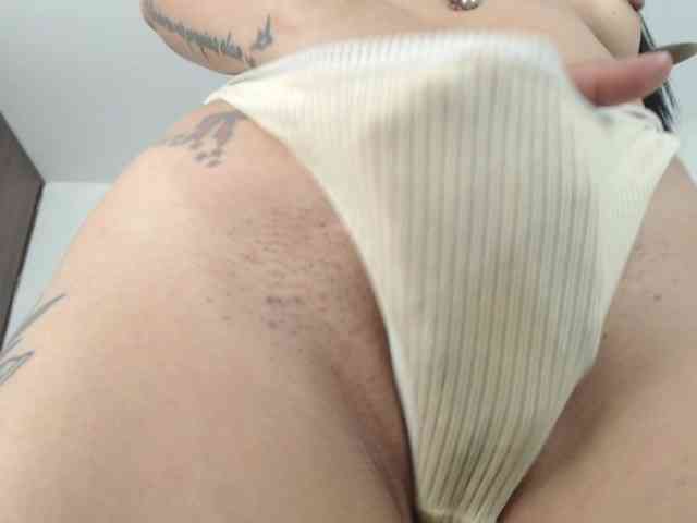 Mimibustamante33 webcam