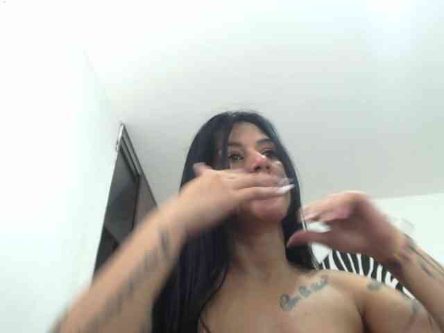 Mimibustamante33 webcam