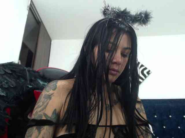 Mimibustamante33 webcam