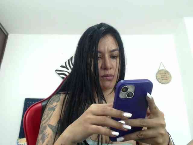 Mimibustamante33 webcam