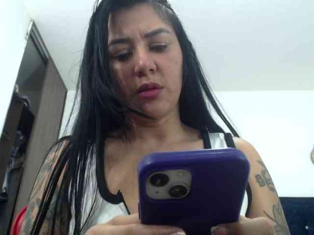 Mimibustamante33 Live Webcam on BongaCams