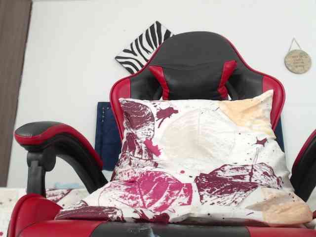 Mimibustamante33 webcam