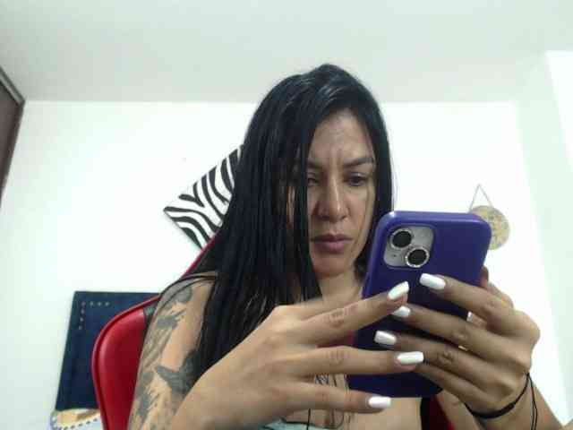 Mimibustamante33 webcam