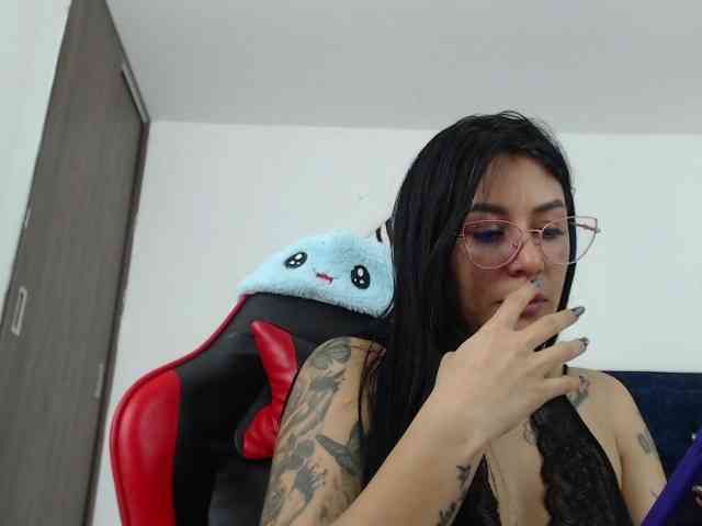 Mimibustamante33 webcam