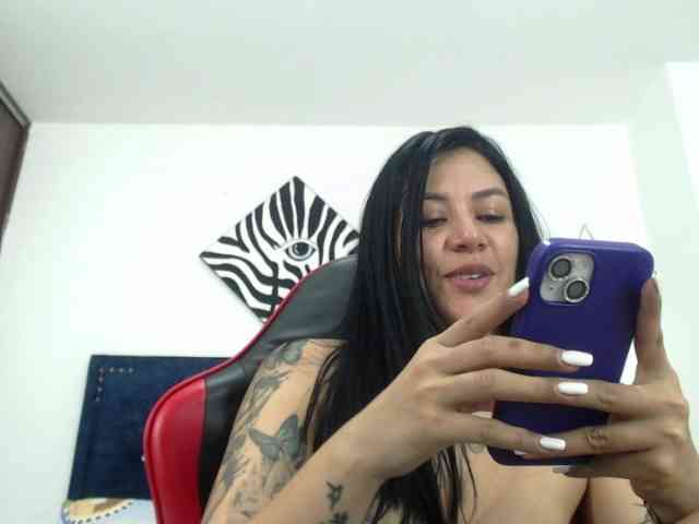 Mimibustamante33 webcam