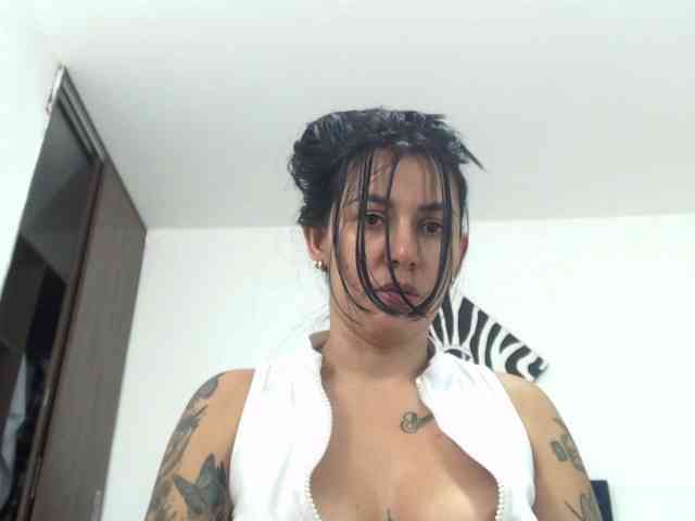 Mimibustamante33 webcam