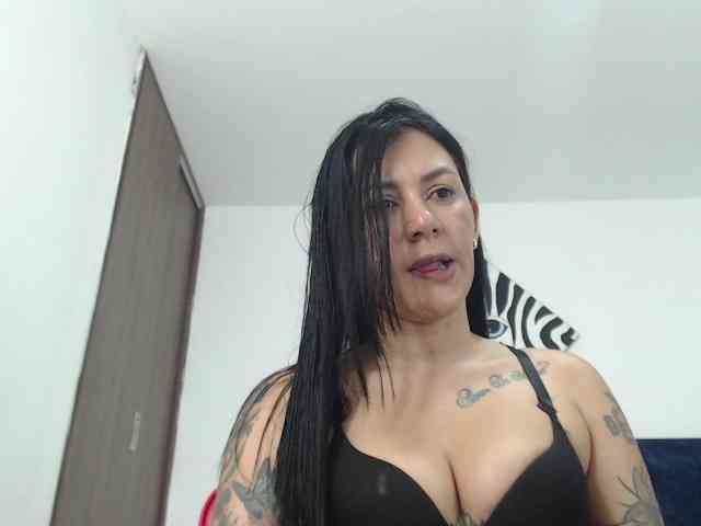 Mimibustamante33 webcam