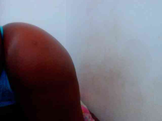 SEXYBOOSTY27 webcam