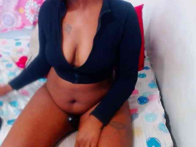 SEXYBOOSTY27 webcam
