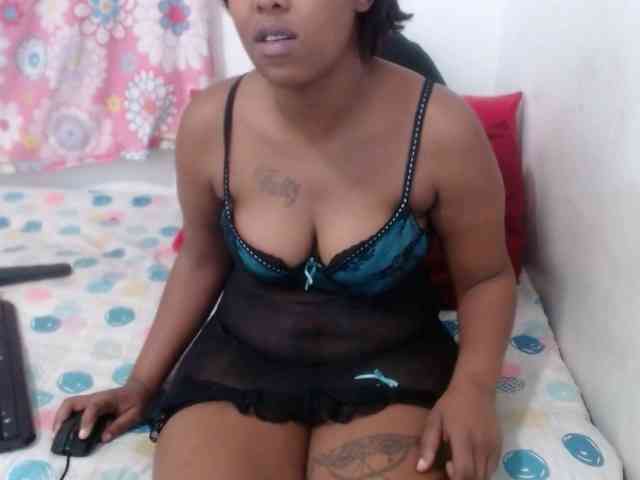 SEXYBOOSTY27 webcam